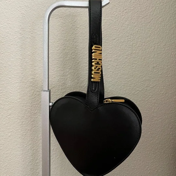 Moschino vintage heart purse - Picture 1 of 5